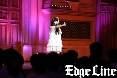 山崎エリイ2ndシングル「Starlight」フリーイベントで“バキュン！”ポーズも！「挑戦したことない世界観も歌っていきたい」と抱負も5