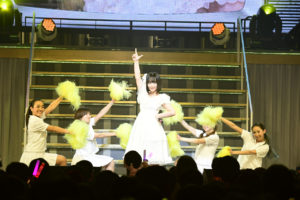 16歳のAKB48矢作萌夏“すちコン”開催で姉からの手紙や写真集発売の大発表も！都 啓一伴奏「愛よ　動かないで」を高い歌唱力で聴かせることも42