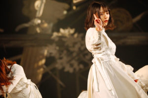 櫻坂46デビューカウントダウンライブ開催でサプライズで「櫻坂の詩」など8曲披露！「Nobody's fault」ではスカートを使ったダイナミックなパフォーマンスも1