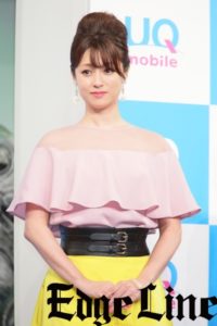 深田恭子、膝下パックリセクシー美脚披露も「疲れたときは甥っ子の写真で癒される…」4