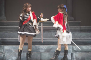 ミュージカル「少女☆歌劇 レヴュースタァライト」天真爛漫さ表現の小山百代＆三森すずこクールな陰に熱い情熱で好演！“主催者”の声も明かされる4