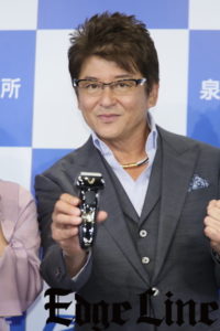 哀川翔、娘と同世代の谷まりあにアゴを触られ赤面！「犬みたいに触ってきて恥ずかしかったよ。フツウ、ないでしょ」4