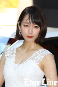 吉岡里帆、ブルゾンちえみ、コムアイら丸の内でレッドカーペットに登場！寒さ吹き飛ばす熱気に2