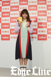 川口春奈、激カワな”三口食べ”ナマ披露で本番一発成功！キメ顔であっさり「コツはない。運ですかね」と本音吐露7