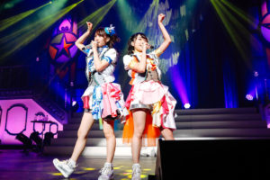 i☆Ris「6th Anniversary Live」は曲も芝居に組み込む演出で魅せる！フリーザっぽい声の“ネガティブオーラ”と対決でファン1人ゲット？6