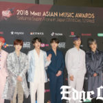 BTS（防弾少年団）「2018 MAMA FANS’ CHOICE in JAPAN」レッドカーペットに登場！お茶目なポーズも連発