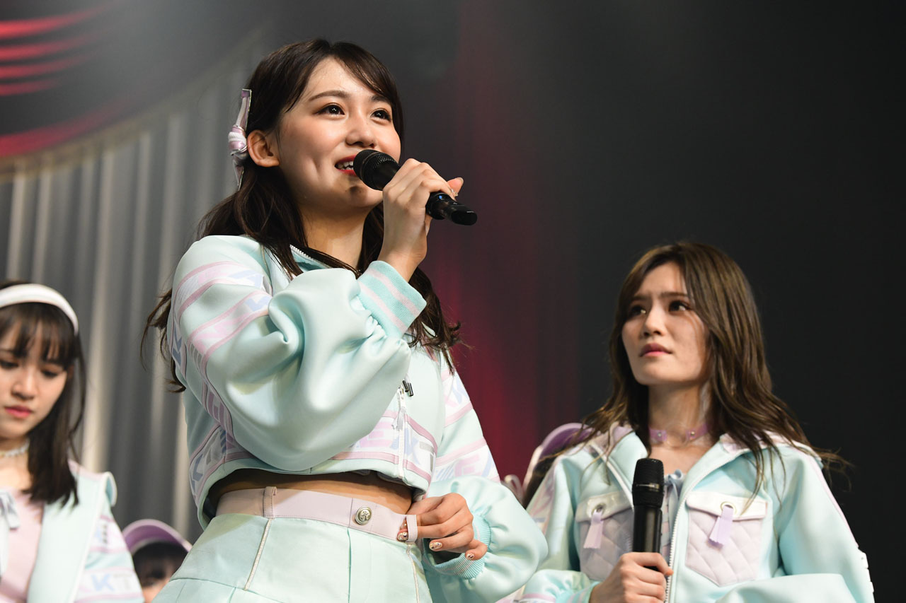 AKB48小嶋真子2000人前に卒業発表で「泣いちゃいそうだ～」！チームK単独コンはセクシーな幕開けやさまざまな“K”披露4
