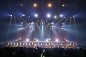 AKB48小嶋真子2000人前に卒業発表で「泣いちゃいそうだ～」！チームK単独コンはセクシーな幕開けやさまざまな“K”披露5
