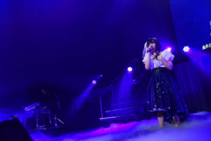 16歳のAKB48矢作萌夏“すちコン”開催で姉からの手紙や写真集発売の大発表も！都 啓一伴奏「愛よ　動かないで」を高い歌唱力で聴かせることも45