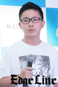 ジャガー横田、お気に入り白シャツに長男・大維志くんが赤ワインぶっかけるも、”受験合格”に「大人になってくれたのがうれしいよ」8