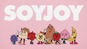 声優・水瀬いのりOL風衣装で「そういう話なのよ」！「SOY JOY」WEBCM第2弾で1人10役演じ「思い切りやったれ！」1