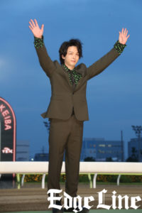 中村倫也「波乱というかドラマ性が欲しくて！」大井競馬場でトークショーで賀来賢人、大谷亮平とのCM裏話も語る14