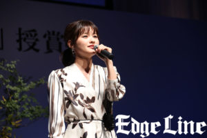 昆夏美「岩谷時子賞」奨励賞受賞で壇上で圧巻の歌唱！坂東玉三郎「舞台人として豊かな人生を送れるように教えてもらった」と感慨も2