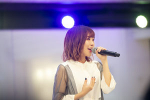 楠田亜衣奈 ソロアーティストデビューの地サンシャインシティ噴水広場で約4年ぶりにイベント！5thアルバム「The LIFE」楽曲3曲披露4