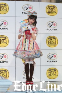 AKB48・小栗有以、カントリーマアムドレス着用で「細かいところまでカワイイ」CMサプライズ出演に「え？これってCMさんですか？」9