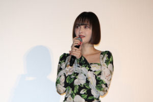 伊藤健太郎 中川大志から嫉妬され「嬉しい」と笑顔！玉城ティナへバラのプレゼントで「プロポーズみたいですね（笑）」1