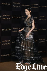 のん「BVLGARI AVRORA AWARDS 2019」招待客として来場！フォトコールで無数のフラッシュ浴びる2