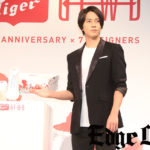 山下智久コラボシューズへ込めた思いは「どんなときも諦めずに、進み続けることというのが生きていくのに大事ではないかな」