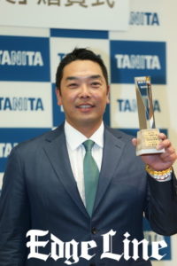 阿部慎之助、みずみずしい体と絶賛され「半分以上は焼酎の水割り」と饒舌トークも二軍監督の来季は「”昭和”も出していきたい」5