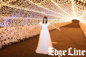 桜井日奈子 胸元ばっくりの純白ドレスに「なんちゃってシンデレラみたい」と照れ笑い！“スリルある”「東京メガイルミ」点灯式開催11