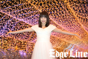 桜井日奈子 胸元ばっくりの純白ドレスに「なんちゃってシンデレラみたい」と照れ笑い！“スリルある”「東京メガイルミ」点灯式開催12
