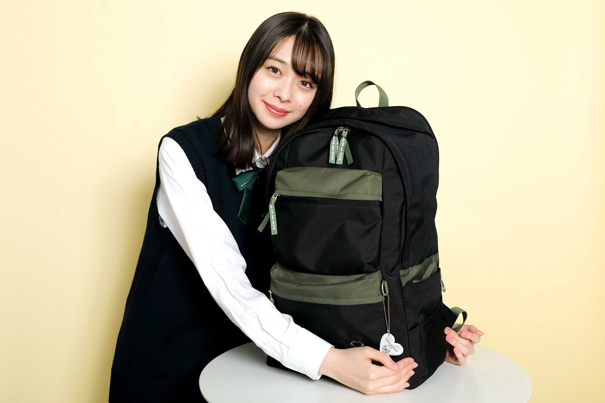 現役「Seventeen」モデル田鍋梨々花×「OLIVE des OLIVE School」！「消臭ネーム（ポケット）」などアイデア満載のコラボリュック