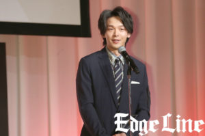 中村倫也「第49回ベストドレッサー賞」を芸能部門にて受賞でスーツで登場！「とても光栄です」とニッコリ9