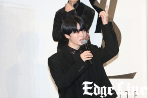 木全翔也 顔は真剣も髪は「取っ散らかすような感じで角を生やしたりとか（笑）」河野純喜 鶴房汐恩にクリスマスで「トナカイ」リクエスト【会見ロング後編+写真23枚】9