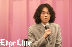 菅田将暉 山田洋次監督組で感じた役者として無上の喜びや切々とメッセージを伝え続ける姿も！映画「キネマの神様」完成報告会見で永野芽郁の腕握って手振りなど温か光景も2