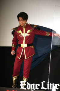 ミッチー・及川光博 大好きな「機動戦士ガンダム 逆襲のシャア」シャア衣装で登場でノリノリ！心残りも明かす2