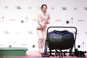 浅田真央選手ドレス姿からツナギ姿にチェンジで“農トレ”披露！今後の夢は「いつか自給自足の生活」で20年後は「滑っていないと思います。畑がベースなのでは」とも7