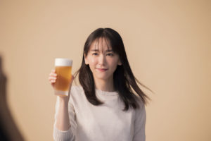 新垣結衣 平日1週間日替わりで「おつかれ生です」と語りかけへ！居酒屋のカウンターでビールを飲むシーンを思い出しも41