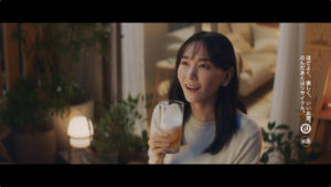 新垣結衣 平日1週間日替わりで「おつかれ生です」と語りかけへ！居酒屋のカウンターでビールを飲むシーンを思い出しも7