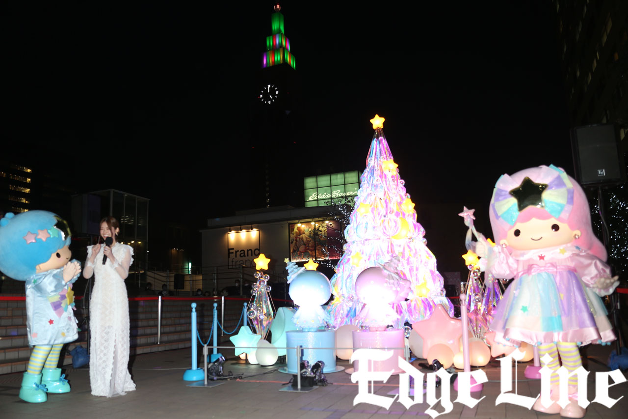 松村沙友理 白ドレス姿で新宿サザンテラスのキキ＆ララ「Twinkle Color Christmas 2021」点灯見守る！「あまり見たことのない特別なツリー」と実感も2