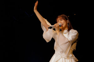 芹澤優 全国ライブツアー「Yu Serizawa 2nd Live Tour 2021 好きな人がいるだけで。」涙のオーラス！朗読＆「恋」テーマで雰囲気たっぷり楽曲披露でファン魅了【公式レポ】2