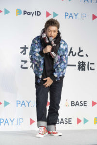 香取慎吾「僕は幸せもの」！BASEイベント初登場で“オーナー応援団長”就任に「今かよと思われるかもしれません」や今年は「Tik Tokerになりたいと思います」とも4