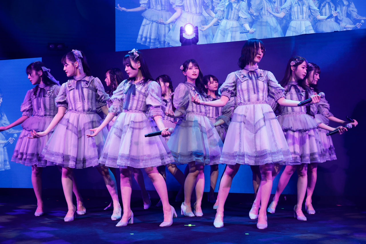LOVE 全国ツアー東京公演開催で新曲『あの子コンプレックス』を新衣装 