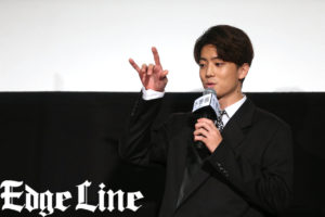 伊藤健太郎 主演映画「冬薔薇」舞台挨拶に立ち「この景色を見れていること非常に嬉しく思っています」 阪本順治監督の「待っている方たちの前にお連れする」に天を仰ぐ5