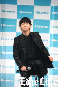 綾野剛「人は常に揺らいでいて」と自身の俳優活動への想い！ブランドアンバサダー務めるハイセンスジャパン新CM発表会に登場8