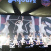 Aqours2度目の東京ドーム公演で「ただいまー！」 浦の星交響楽団生演奏のなか白の新衣装で「なんどだって約束！」で幕開けやソロ歌唱コーナーも【Day1ロングめレポ・前編】