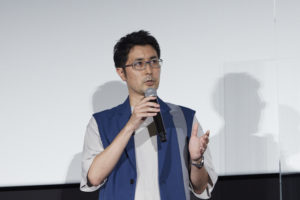 京極義昭監督 映画「ゆるキャン△」初日舞台挨拶で裏話続々で「予想の斜め上を行く感じに」！花守ゆみり「空を飛ぶテント？」「金ならあるんや」など4