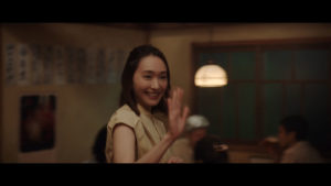 新垣結衣 YouTuber風“居酒屋探訪”！アサヒ生ビールCMシリーズ第6弾で都内の飲食店街をロケ地に展開！「やっぱり夏は外で飲みたい」【インタ主なやりとりあり】18