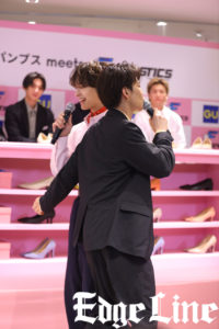 佐藤大樹 木村慧人と“フィギュア”披露！八木勇征足サイズ告白10