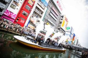 7ORDER道頓堀でサプライズ船上ライブ！3000人魅了9