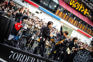 7ORDER道頓堀でサプライズ船上ライブ！3000人魅了10