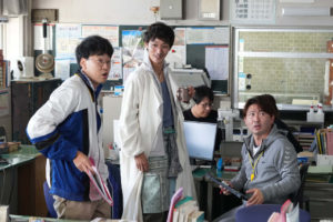 白岩瑠姫キャンバスに絵を描く姿！「夜が明けたら、いちばんに君に会いにいく」場面写6