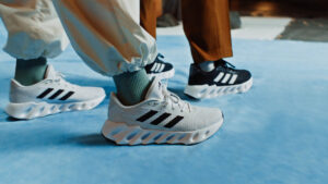 IMP.「ABC-MART」のadidas「SWITCH RUN」ビジュ＆WEBムービー起用3