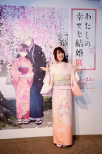 斎森美世役の上田麗奈 桜模様の着物でアニメ『わたしの幸せな結婚』展来場1
