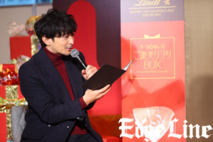 津田健次郎 渋谷のLindtポップアップに来場！ファンからの手紙は「全部とってある」17