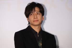 生田斗真 ヤン・イクチュンと肩組み笑顔連発！「とてつもない怪物級の映画ができた」4